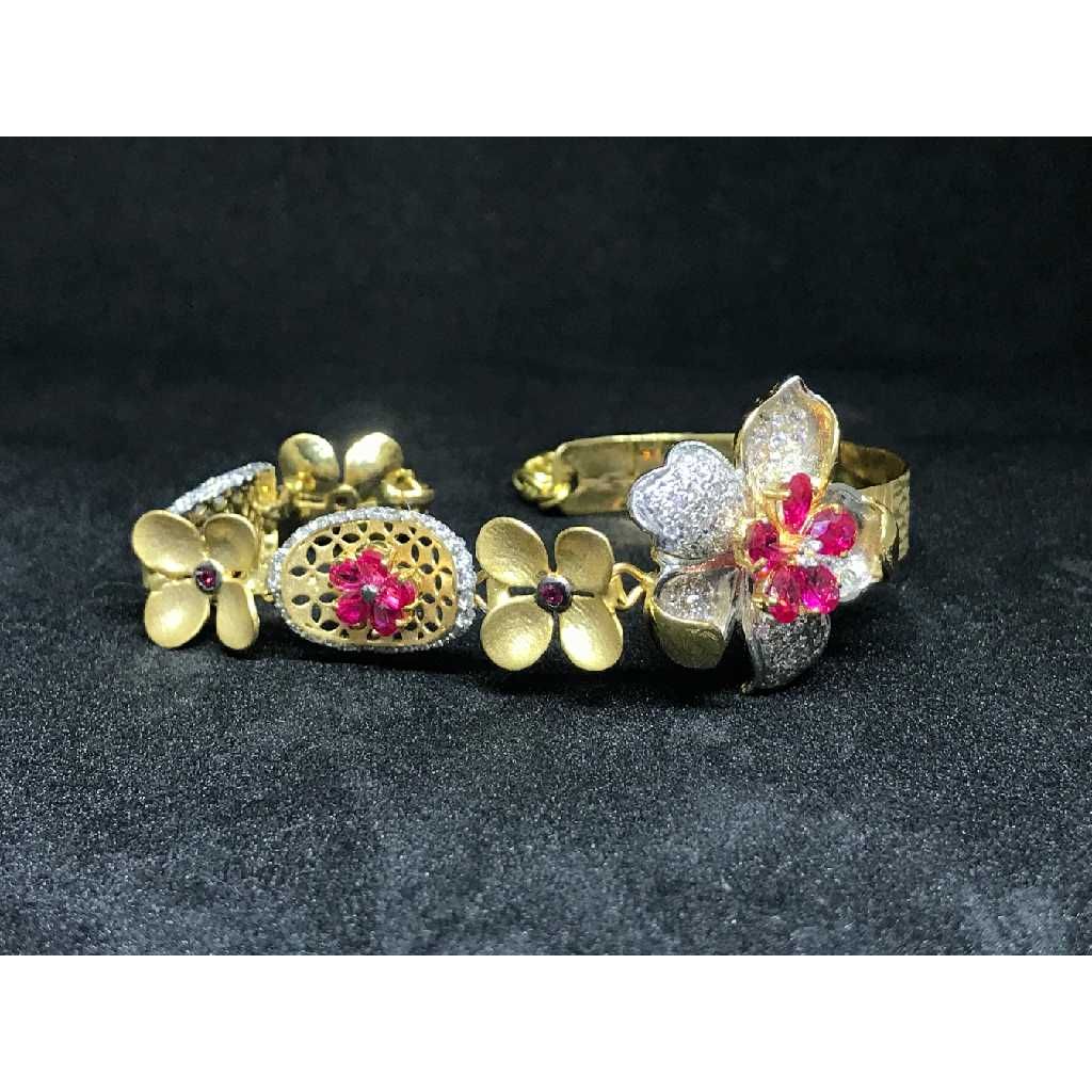 18k Ladies Fancy Gold Bracelet K-51024