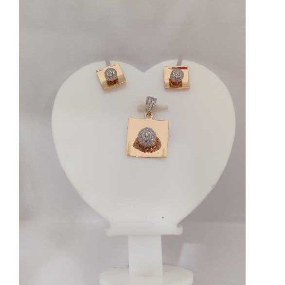 18k Ladies Exclusive Pendant Set P-41526