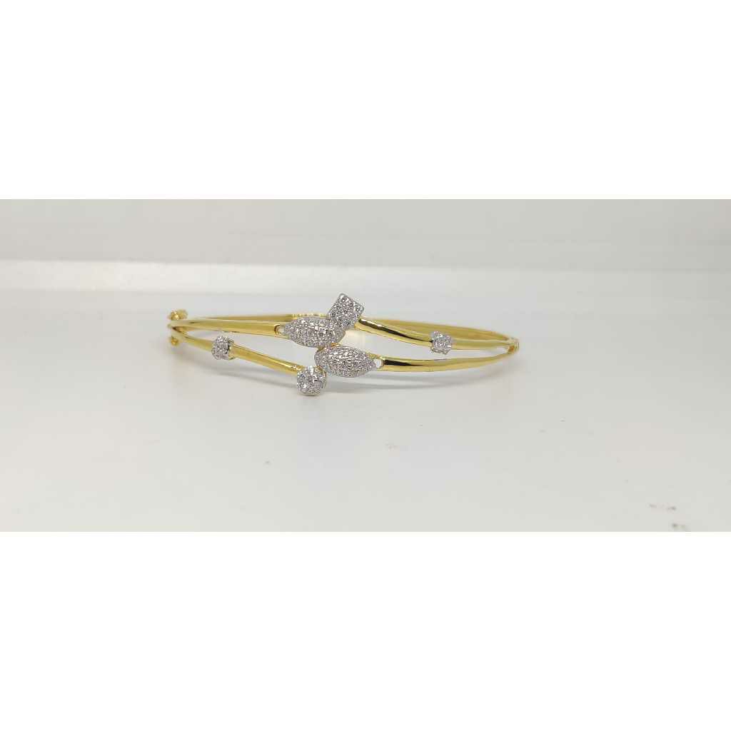 76K Ladies Exclusive White Kada K-48013