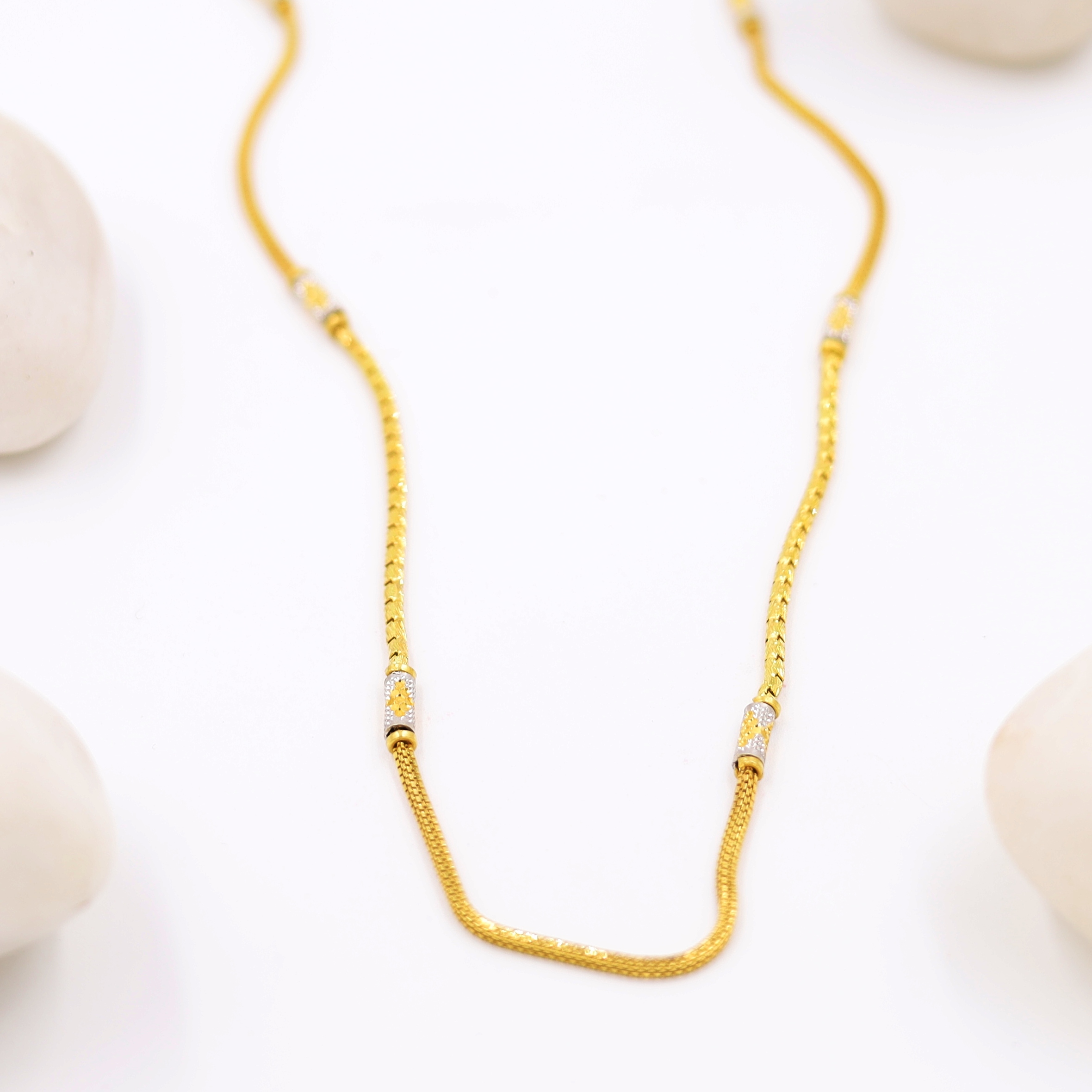 Yellow gold timeless piece of modern chain