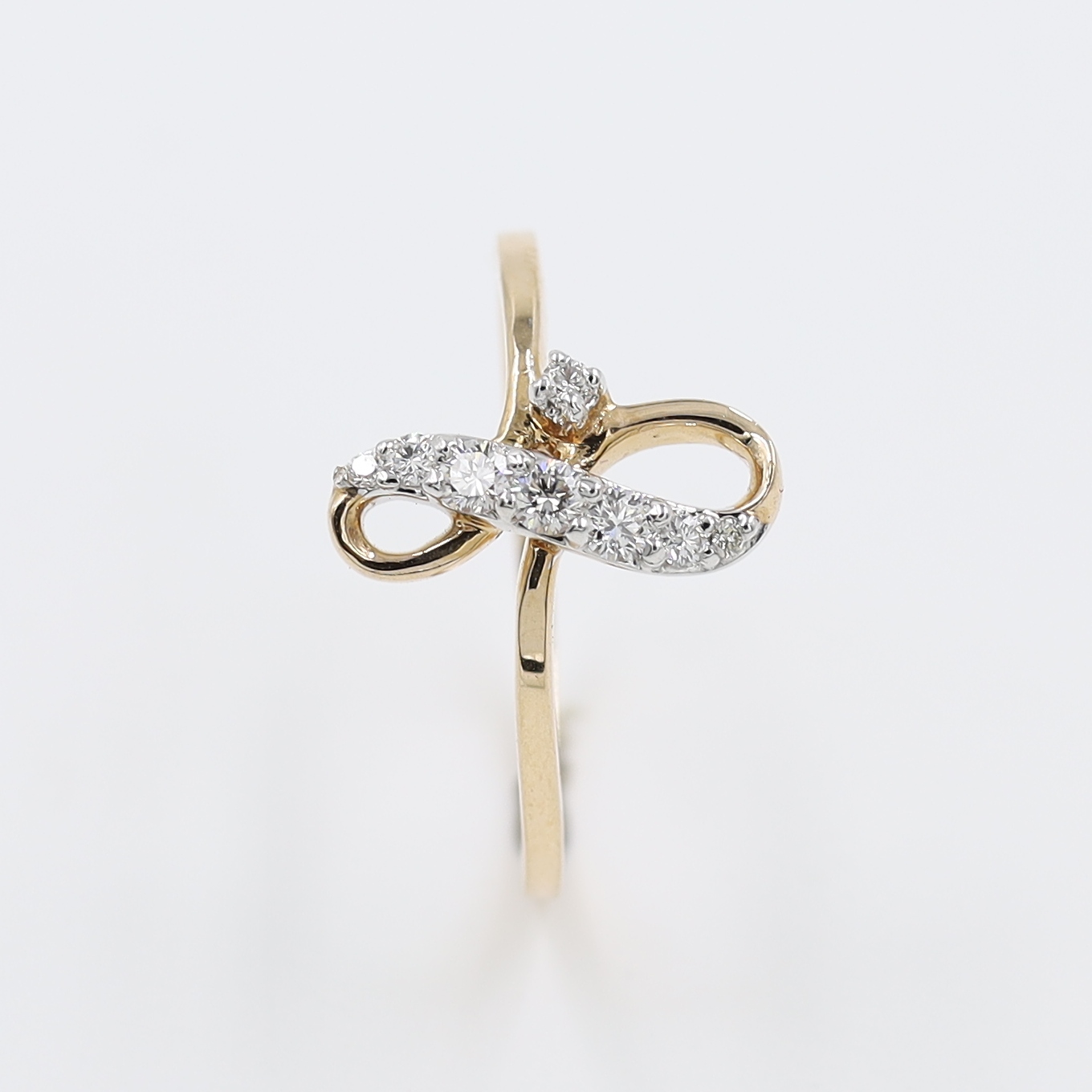 Stunning Infinity Crossover Real Diamond Finger Ring