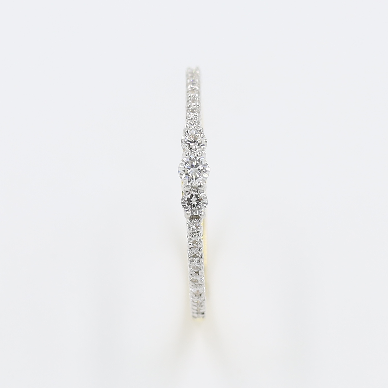 18Kt Super Dalicate Yellow Gold Natural Diamond Ring