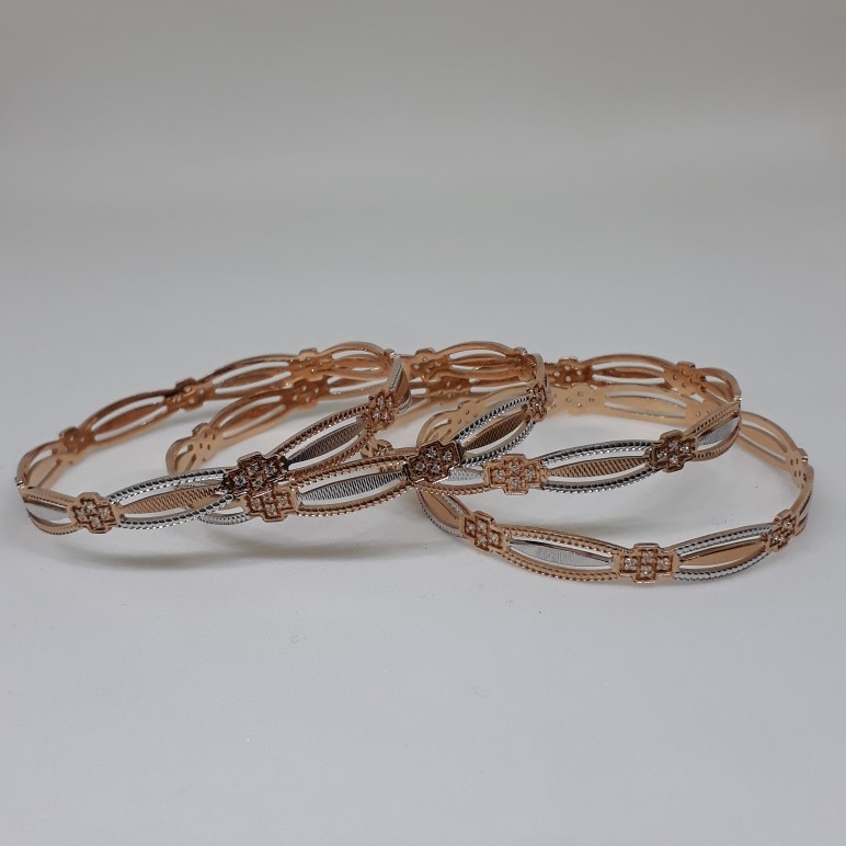 Dancing  diamond bangle bg/539/43