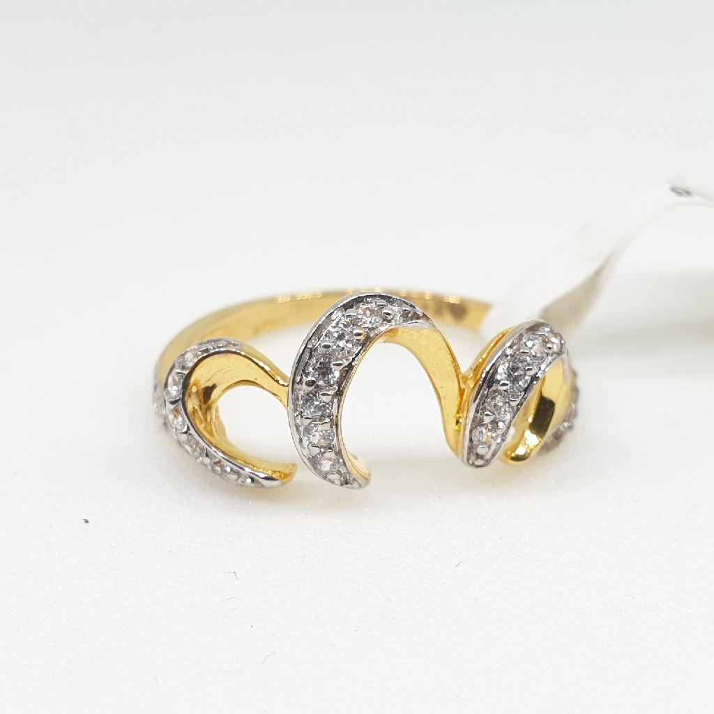 18k Yellow Gold Ring