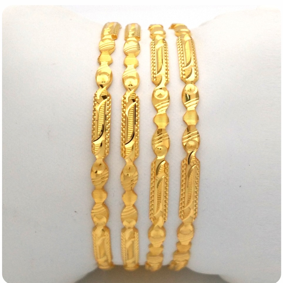 GOLD HALLMARK KANAS BANGLE - DD1169