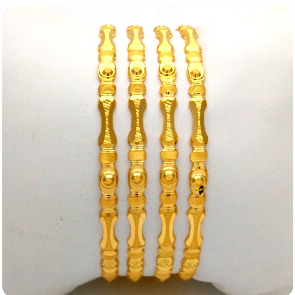 GOLD HALLMARK KANAS BANGLE - DD1168