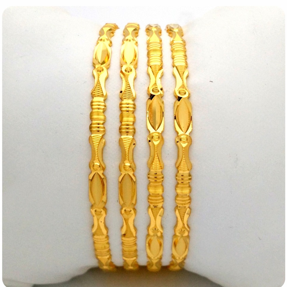 GOLD HALLMARK KANAS BANGLE - DD1164
