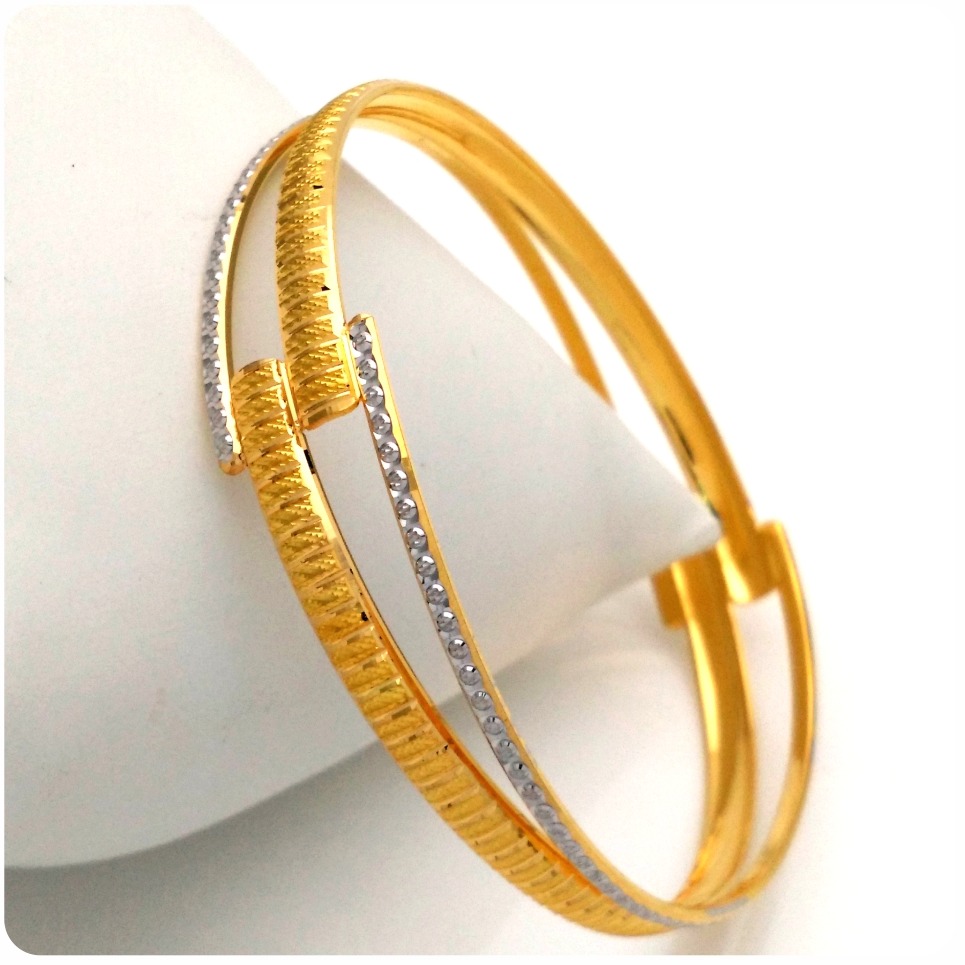 GOLD HALLMARK PLAIN LASER BANGLE - SLJ1136