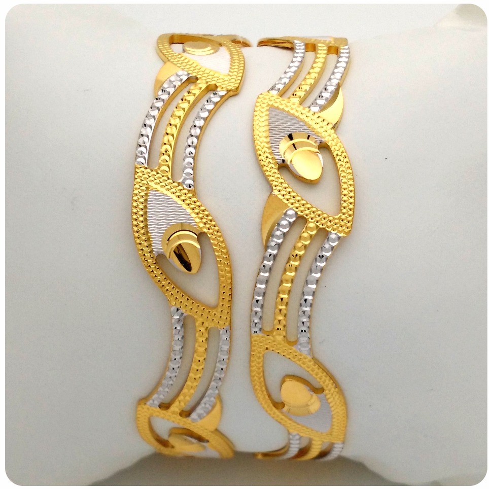 GOLD HALLMARK CNC BANGLE - CP1133