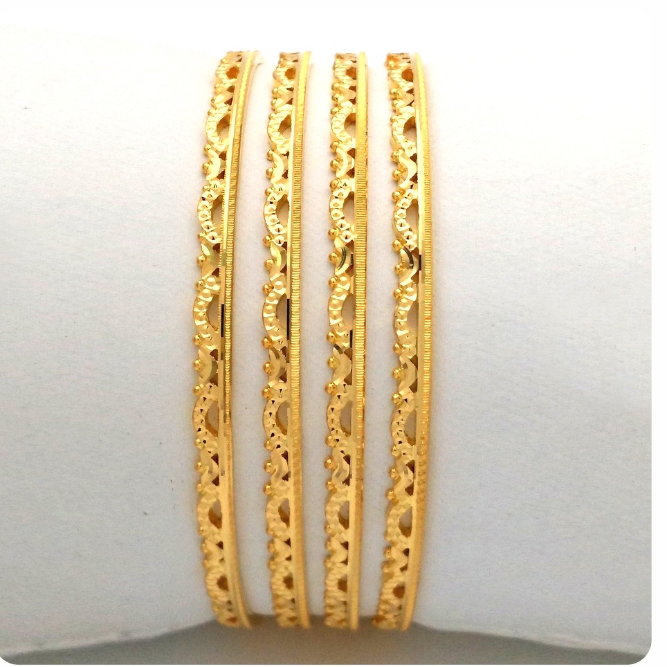 GOLD HALLMARK RAWA BANGLE - 2LR1113