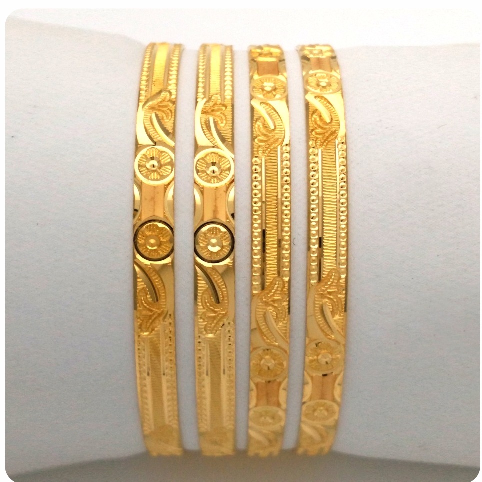 GOLD HALLMARK KHILA BANGLE - PK1104