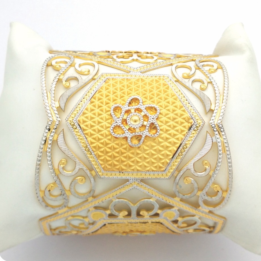 GOLD HALLMARK CNC LASER BANGLE - CLJ1071