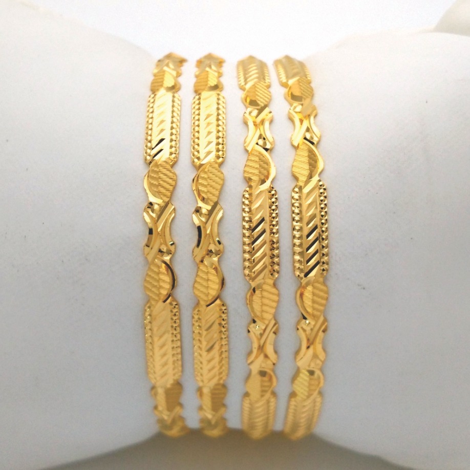 Gold Hallmark TRIANGLE DIE Bangle - TRD882