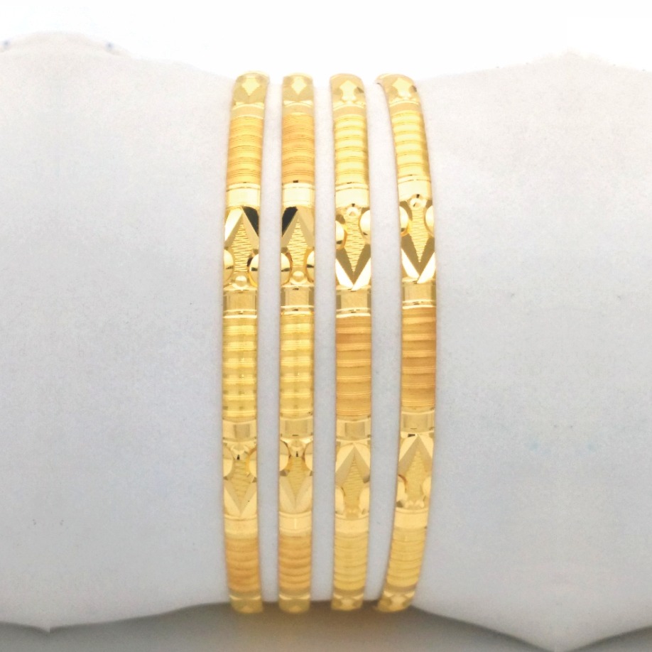 GOLD HALLMARK KANAS BANGLE - DP844