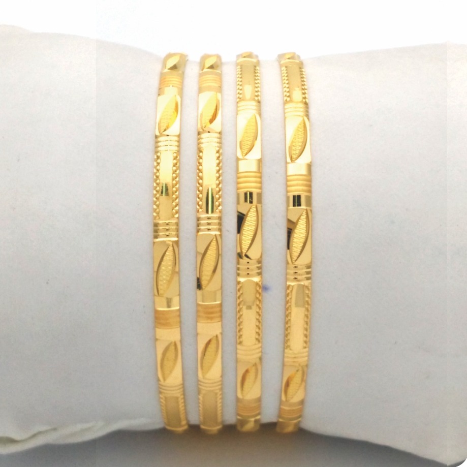 GOLD HALLMARK KANAS BANGLE - DP842