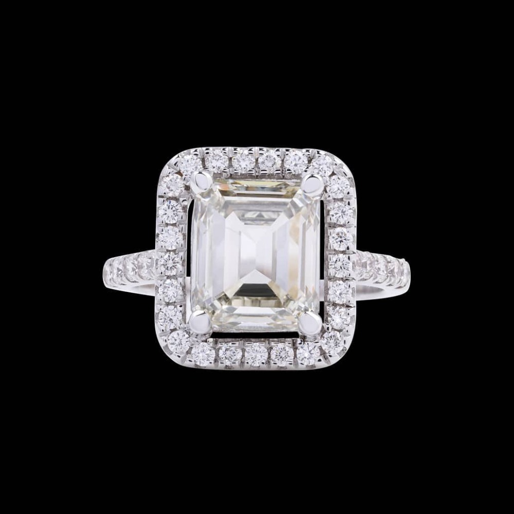 Exclusive diamond ring for women