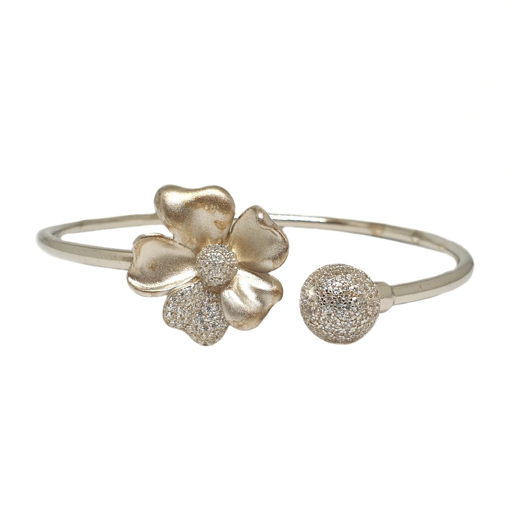 925 Sterling Silver Flower Shaped Designer Bracelet MGA - BRS1738