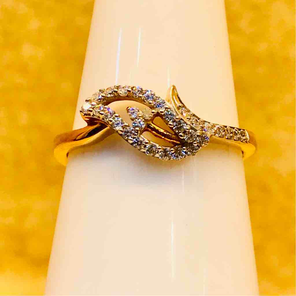 18KT Rose gold Engagement Ladies Ring