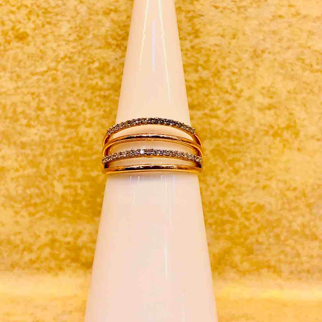 18KT Gold Fancy Ladies Ring