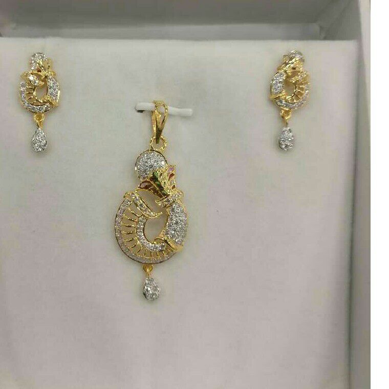 22K / 916 Gold Classic Attractive Pendant Set