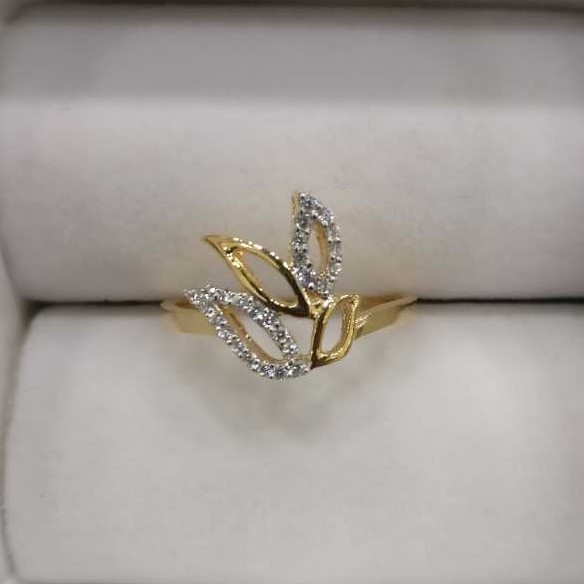 22K Gold Ladies Leaf Diamond Ring