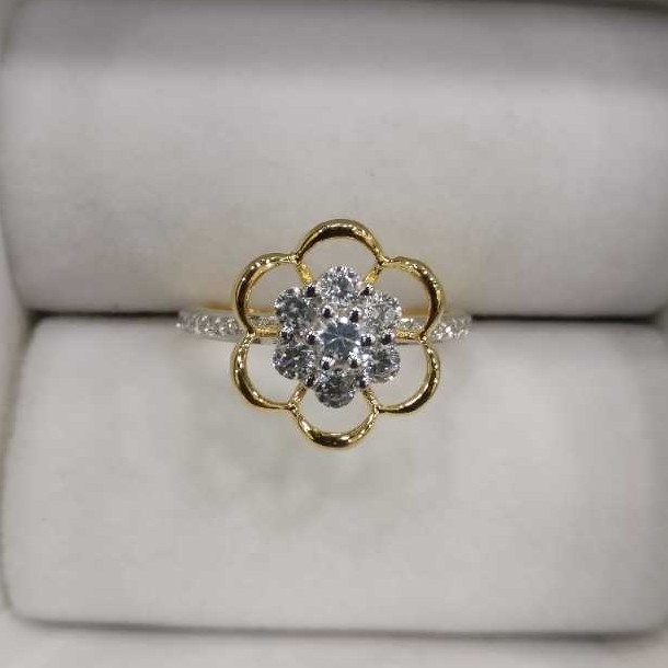 22K Gold Ladies Flower Designer Diamond Ring