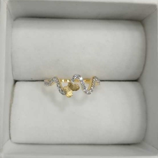 916 Gold Ladies Diamond Ring