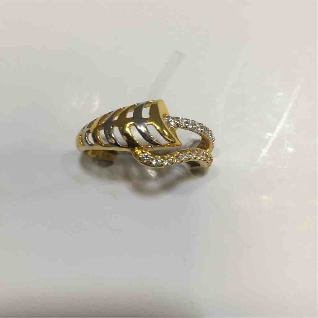 22KT Gold Antique Ladies Ring