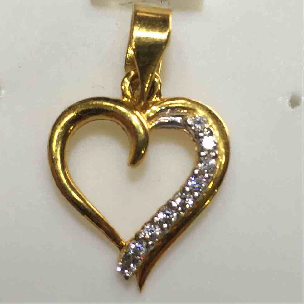 916 CZ Gold  Diamond Heart Pendant