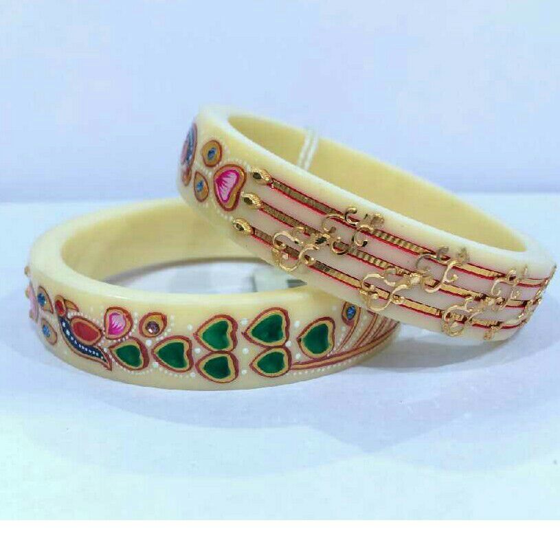 22K/916 Gold Attractive Ladies Bangle