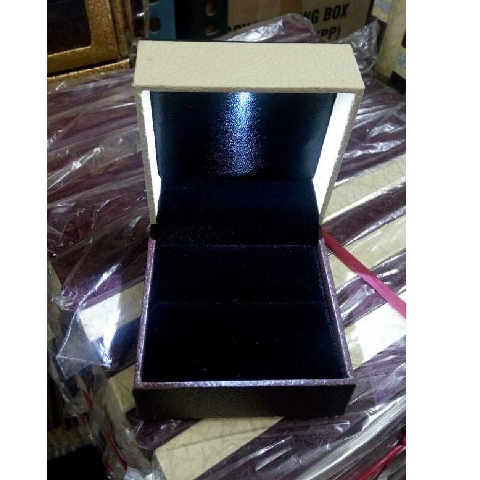 Velvat LED Modern jewellery box