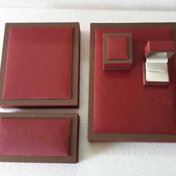 Velvet jewellery box