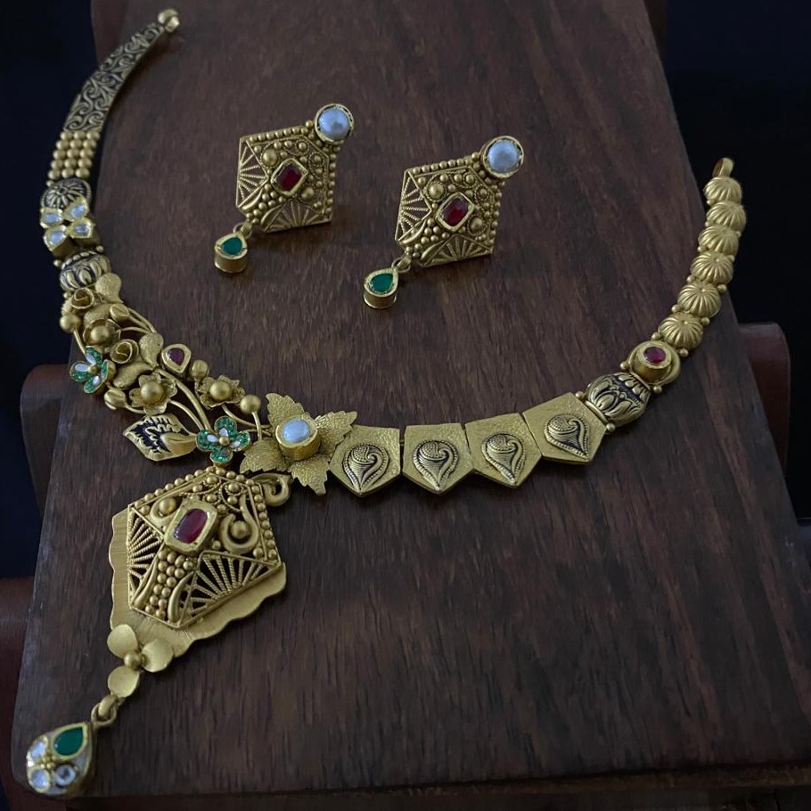 22KT Gold Hallmark New Latest Modern Design Necklace Set