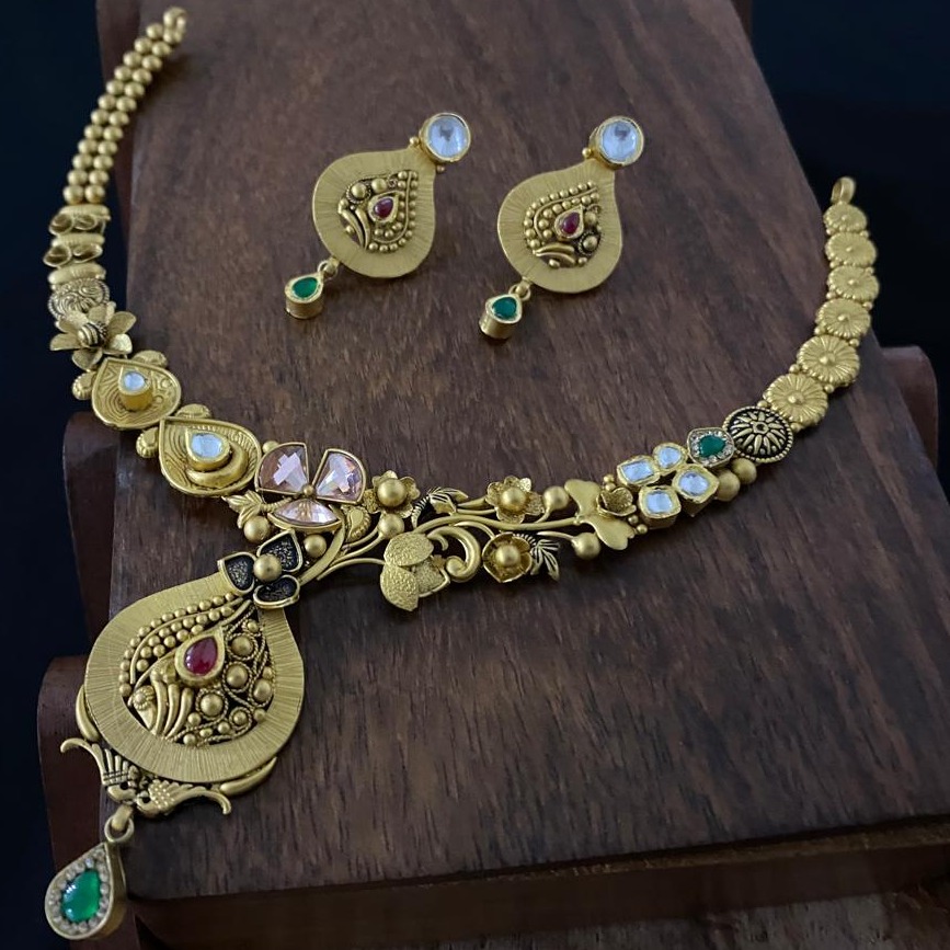 22KT Hallmark Gold Latest Antique Design Necklace Set