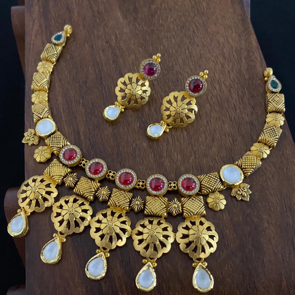 916 Gold Classic Antique  Design Hallmark Necklace Set