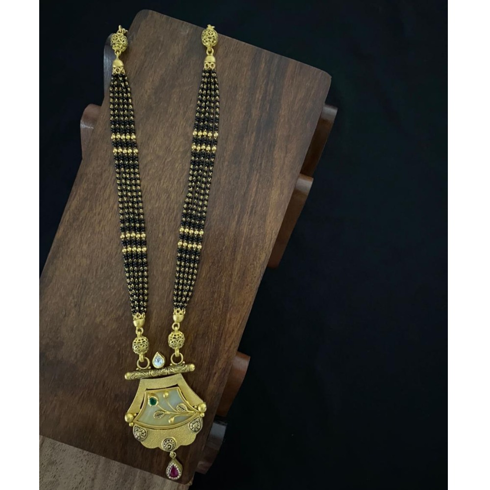 22KT Hallmark Gold Leave Design Mangalsutra