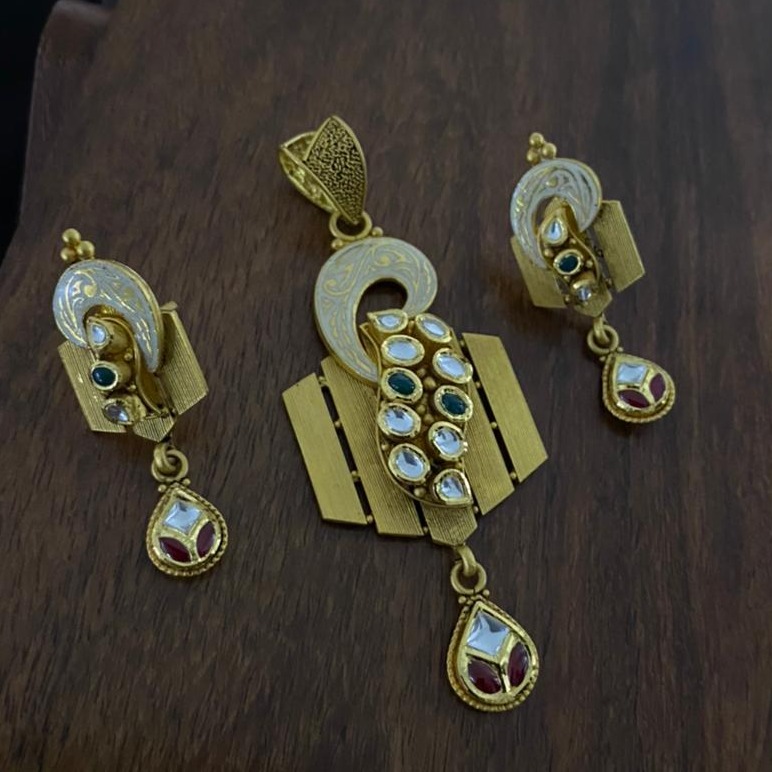 916 Gold Everstylish Design Hallmark Pendant Set