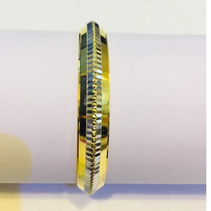 Modern Charming Gold Bangles