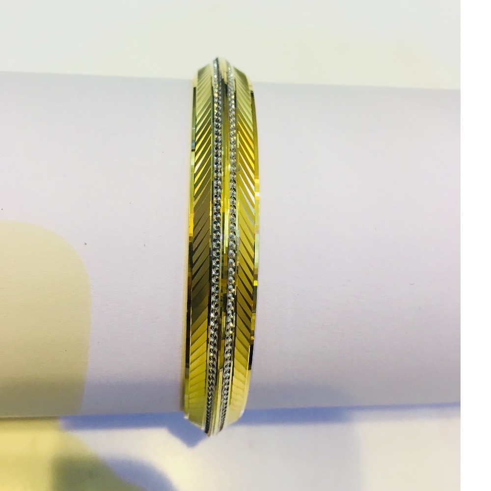 Attractive Gents Modern Kada
