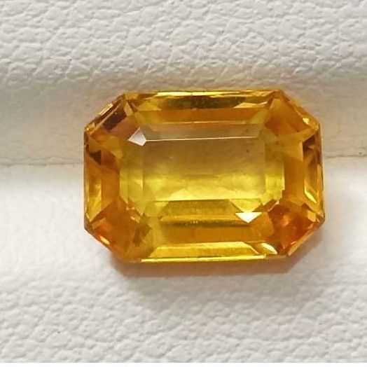 3.35ct rectangle yellow yellow-sapphire-pukhraj