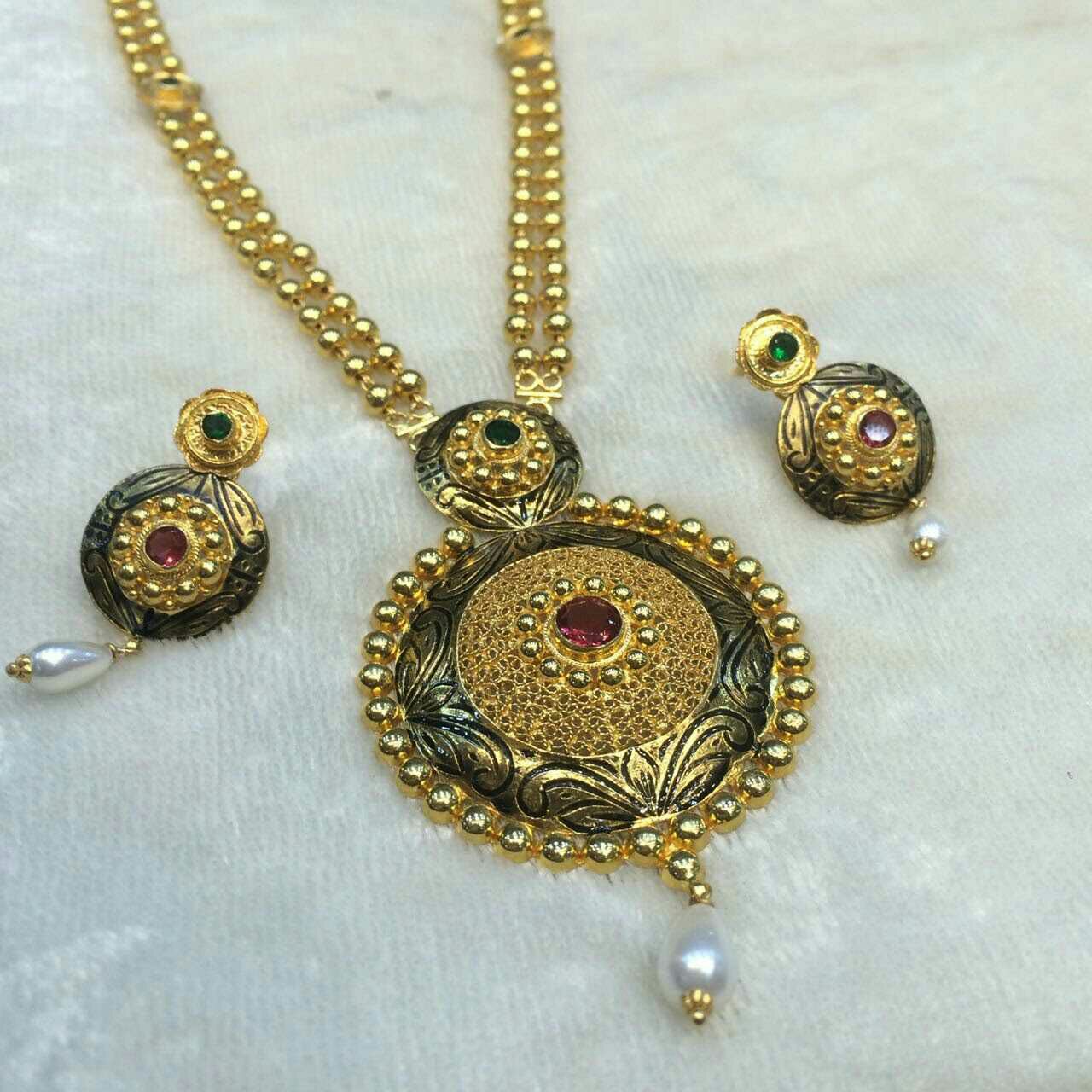 22KT /916 Gold Antique Ladies Indian Flower Necklace Set