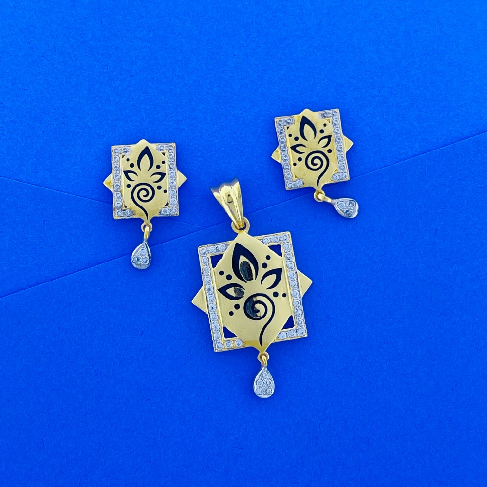 22K CZ Gold Square Design Pendant Set