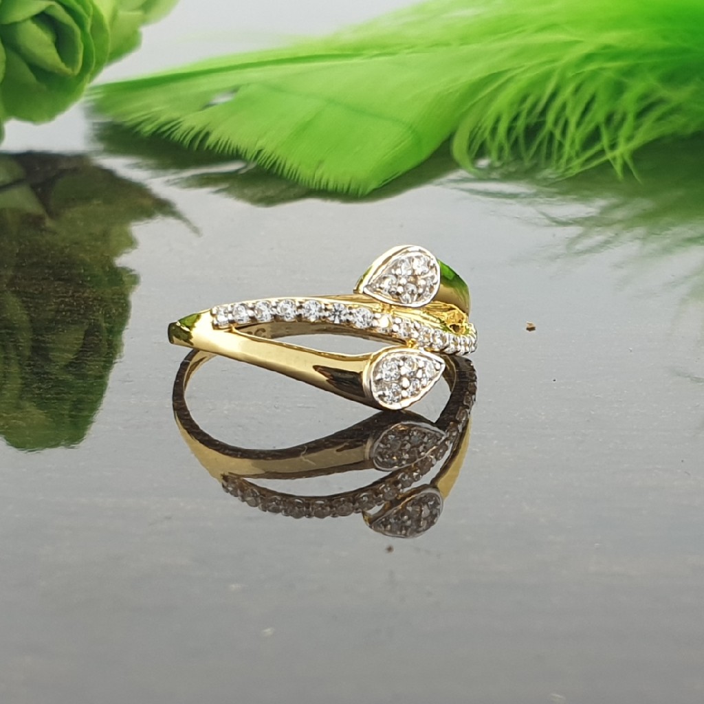 18k ladies ring