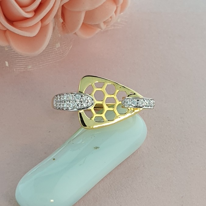 22k yellow ladies ring