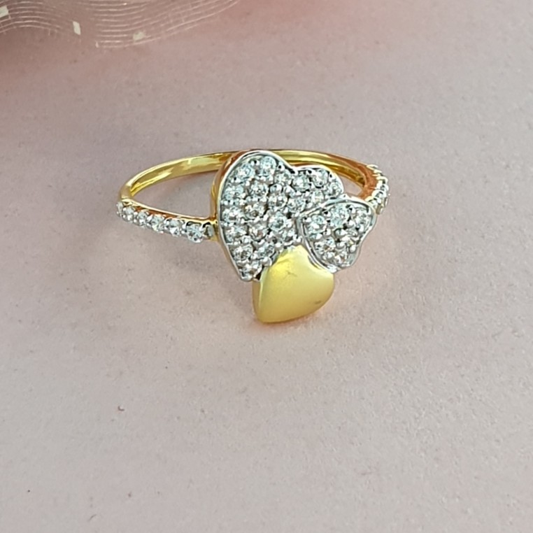 3 Heart ladies ring