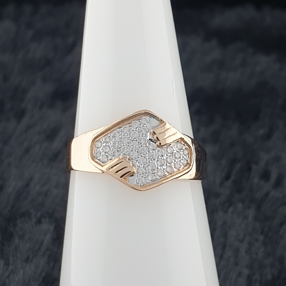 18c ladies ring