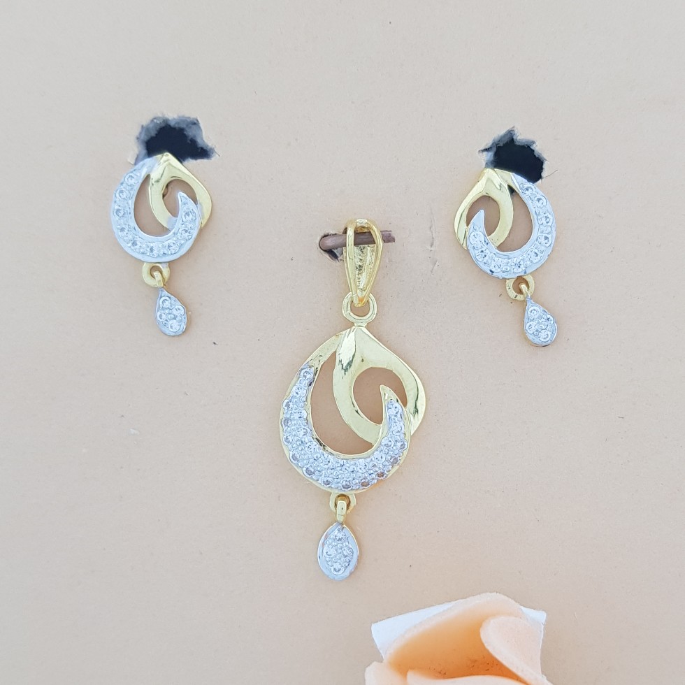 18k Pendant set