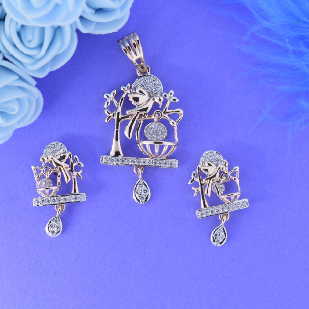 Pendant set