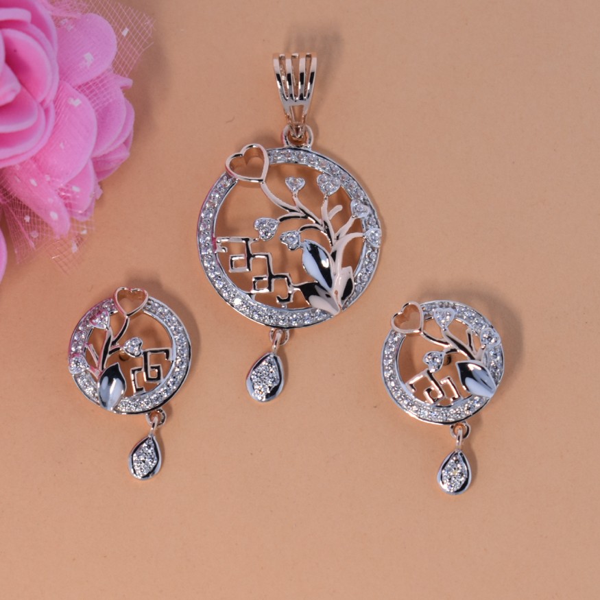 round heart Pendant set