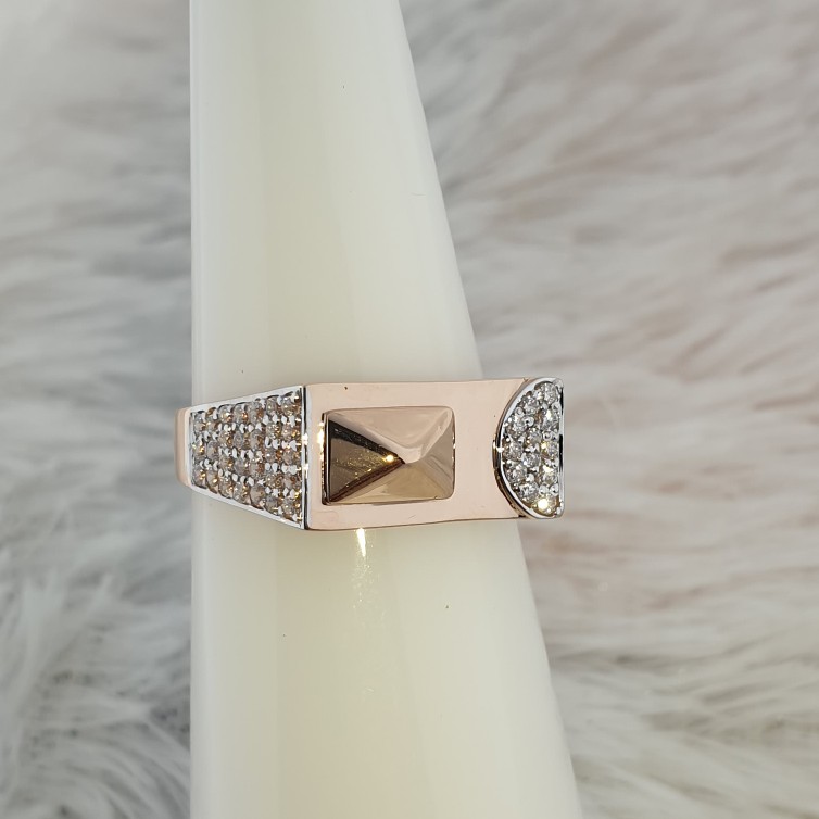 pyramid Gents ring